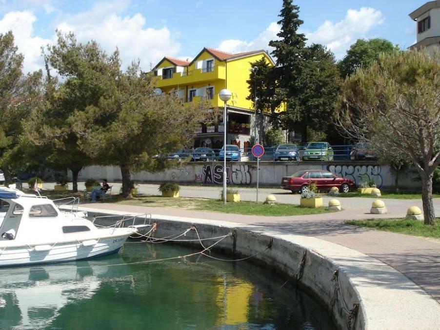Pansion Ribica Hotel Crikvenica Exterior foto